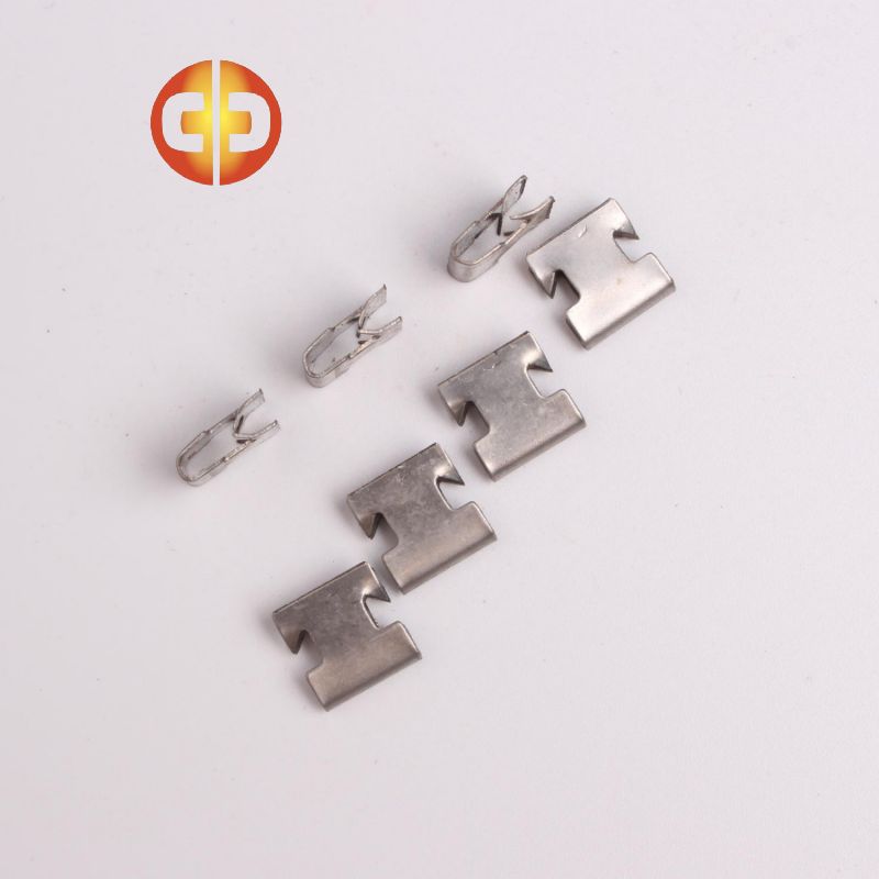 Kẹp giữ thăng bằng nghiêng về phía sau